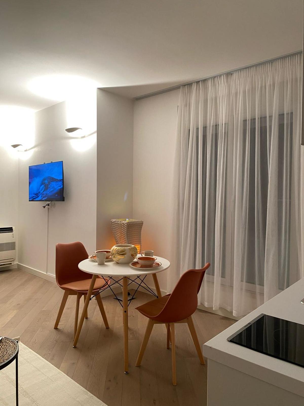 Main Bllok 2 Tirana