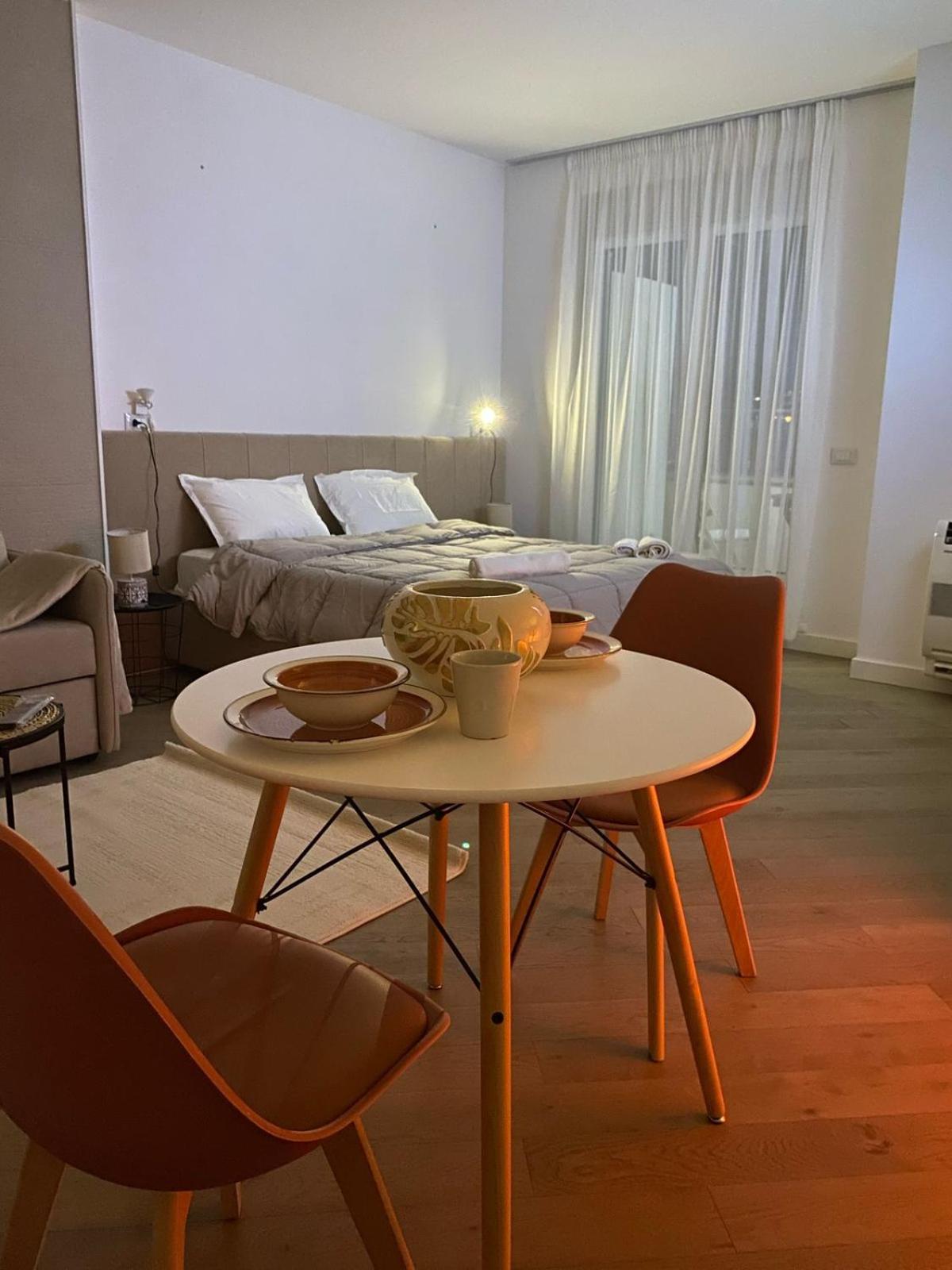 Main Bllok 2 Apartament Tirana